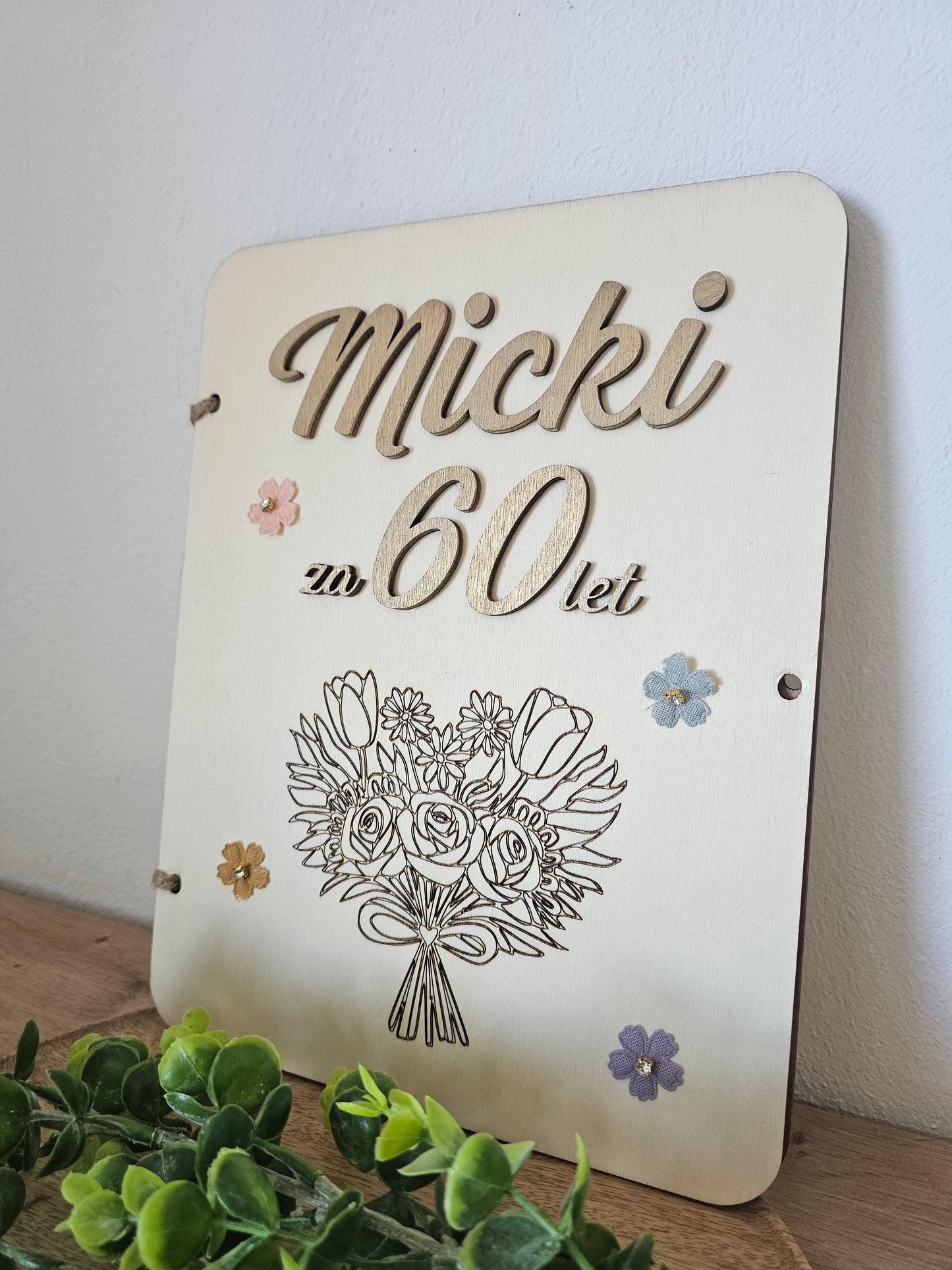 Lesena knjiga z mislijo