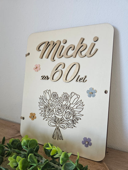 Lesena knjiga z mislijo
