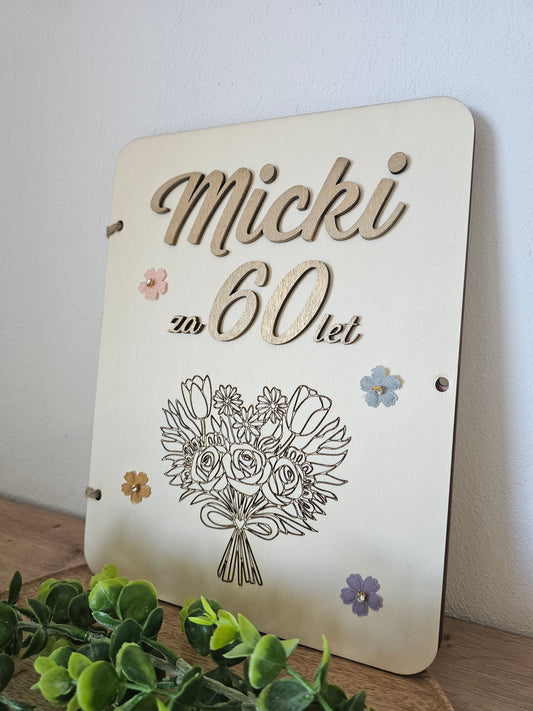 Lesena knjiga z mislijo